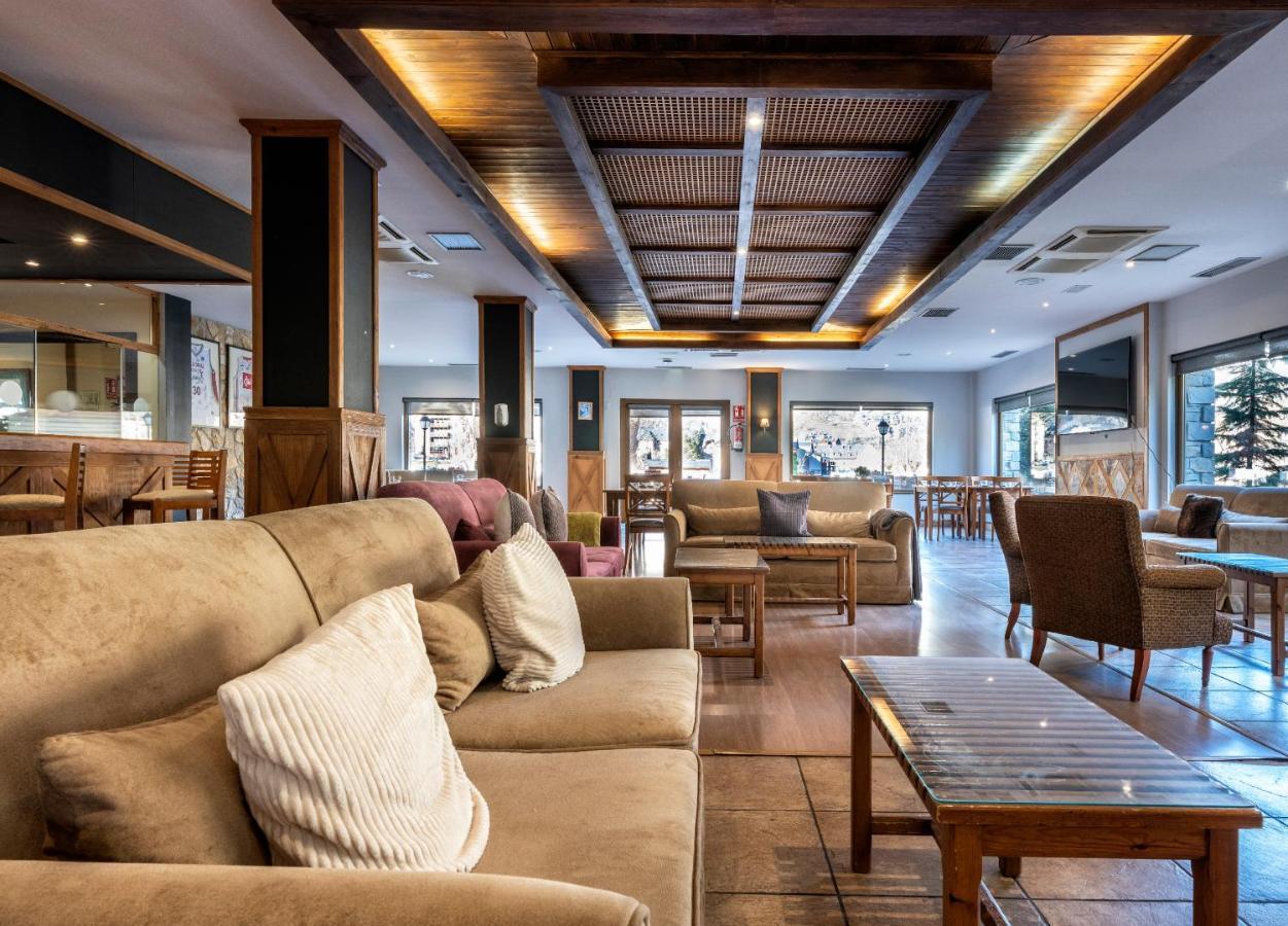 Hotel Vielha Val D'Aran, Affiliated By Melia Exteriör bild
