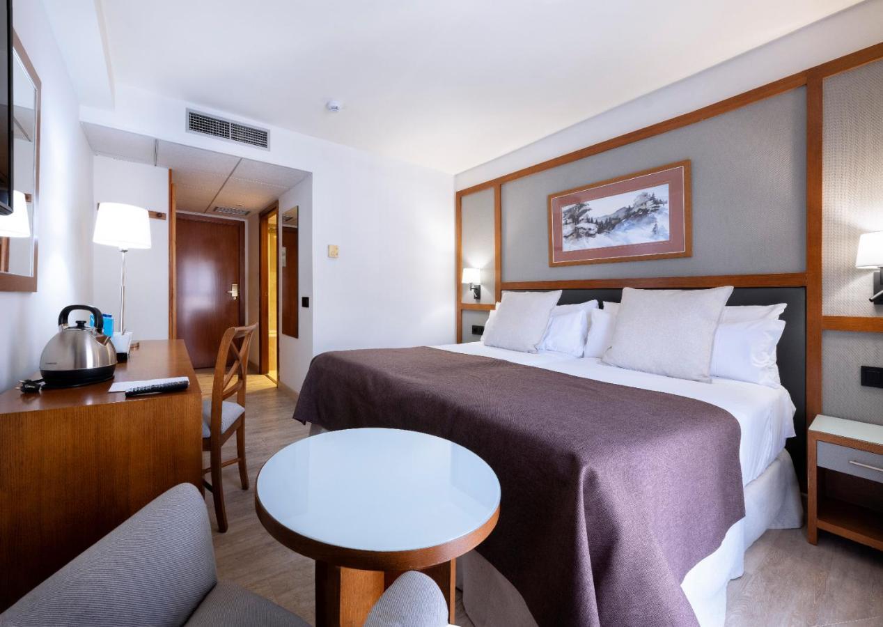 Hotel Vielha Val D'Aran, Affiliated By Melia Exteriör bild